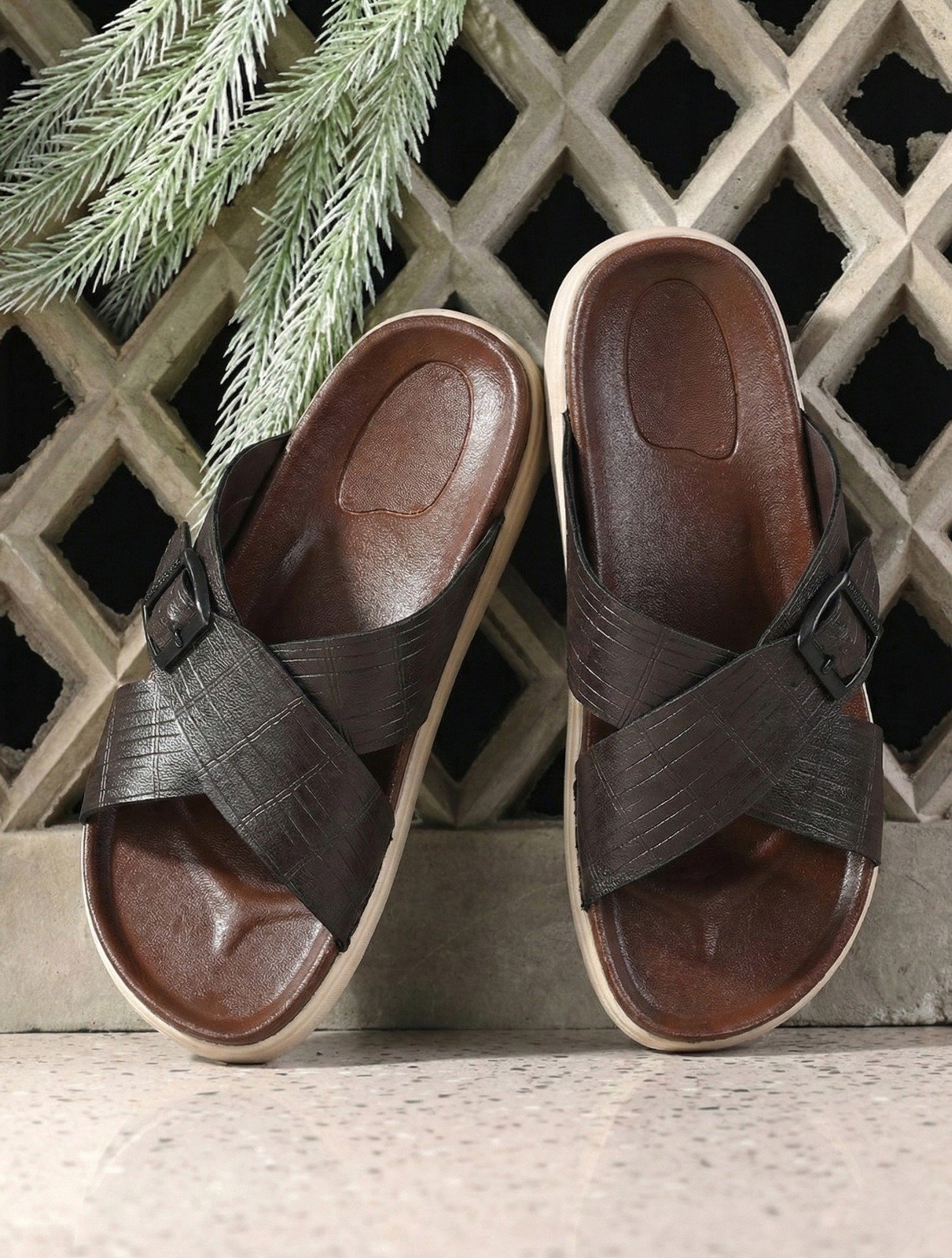 Men’s Brown & Black Casual Sandals